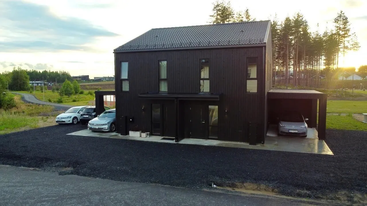 Photo 3