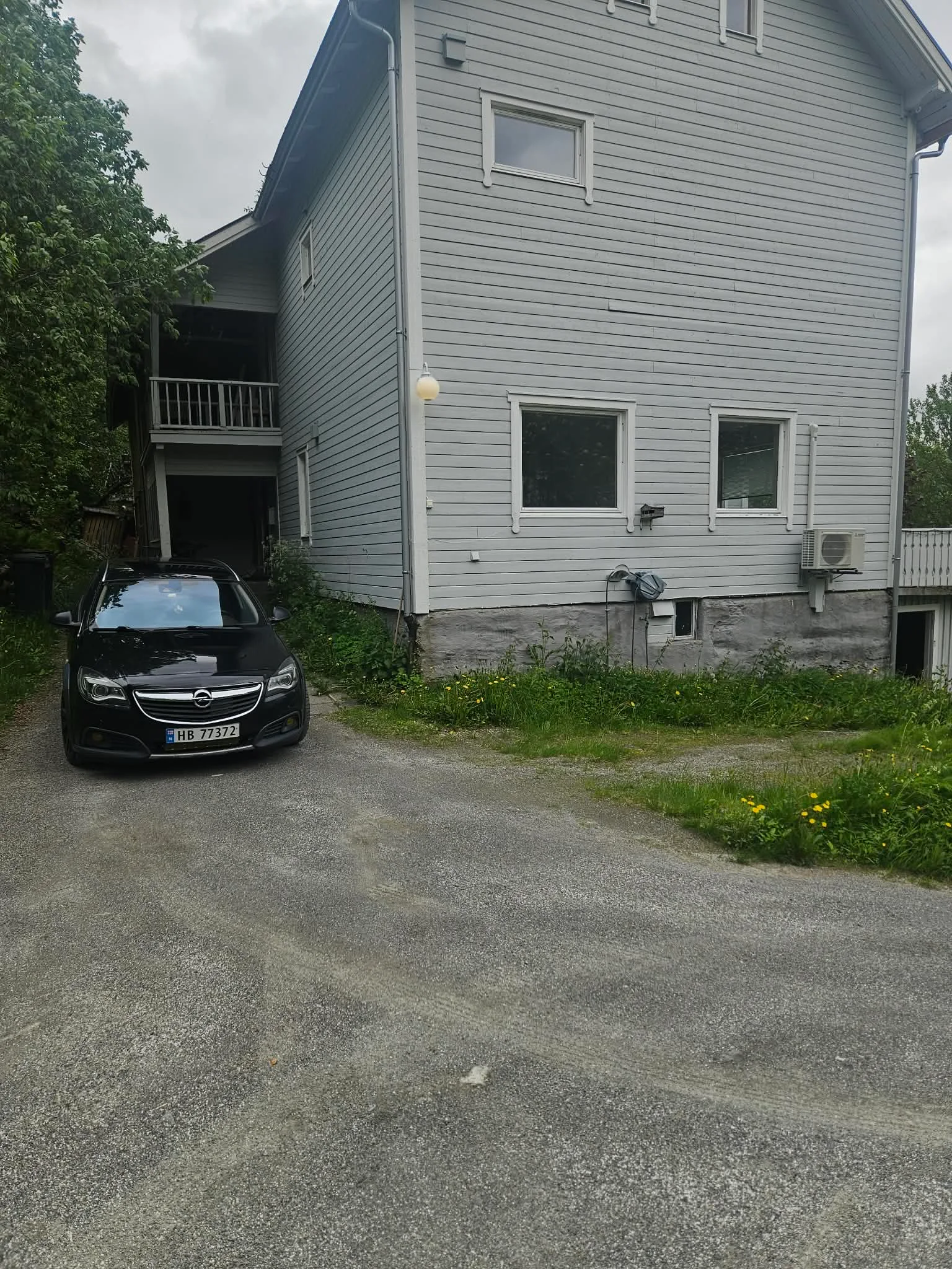 Photo 3