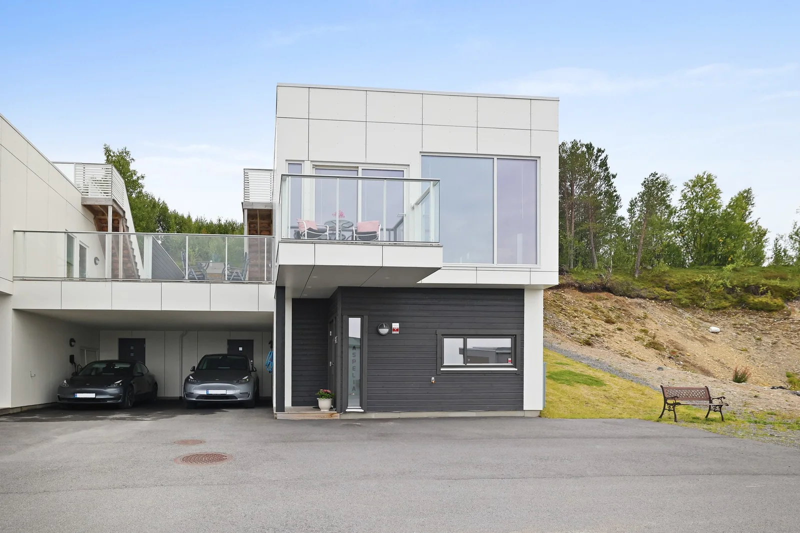 Listing photo