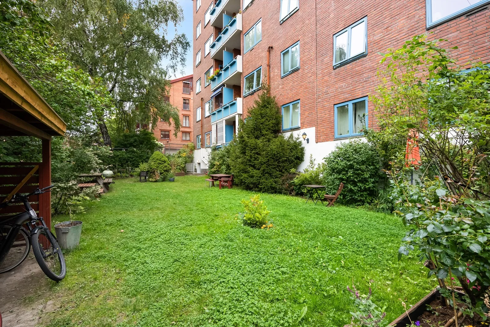 Photo 33