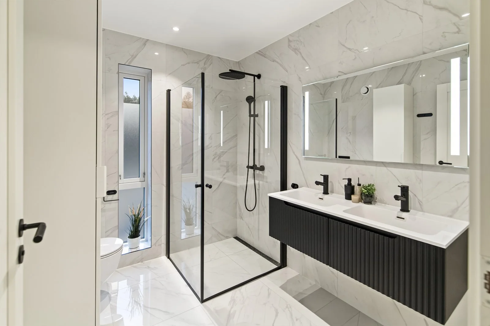 Photo 57