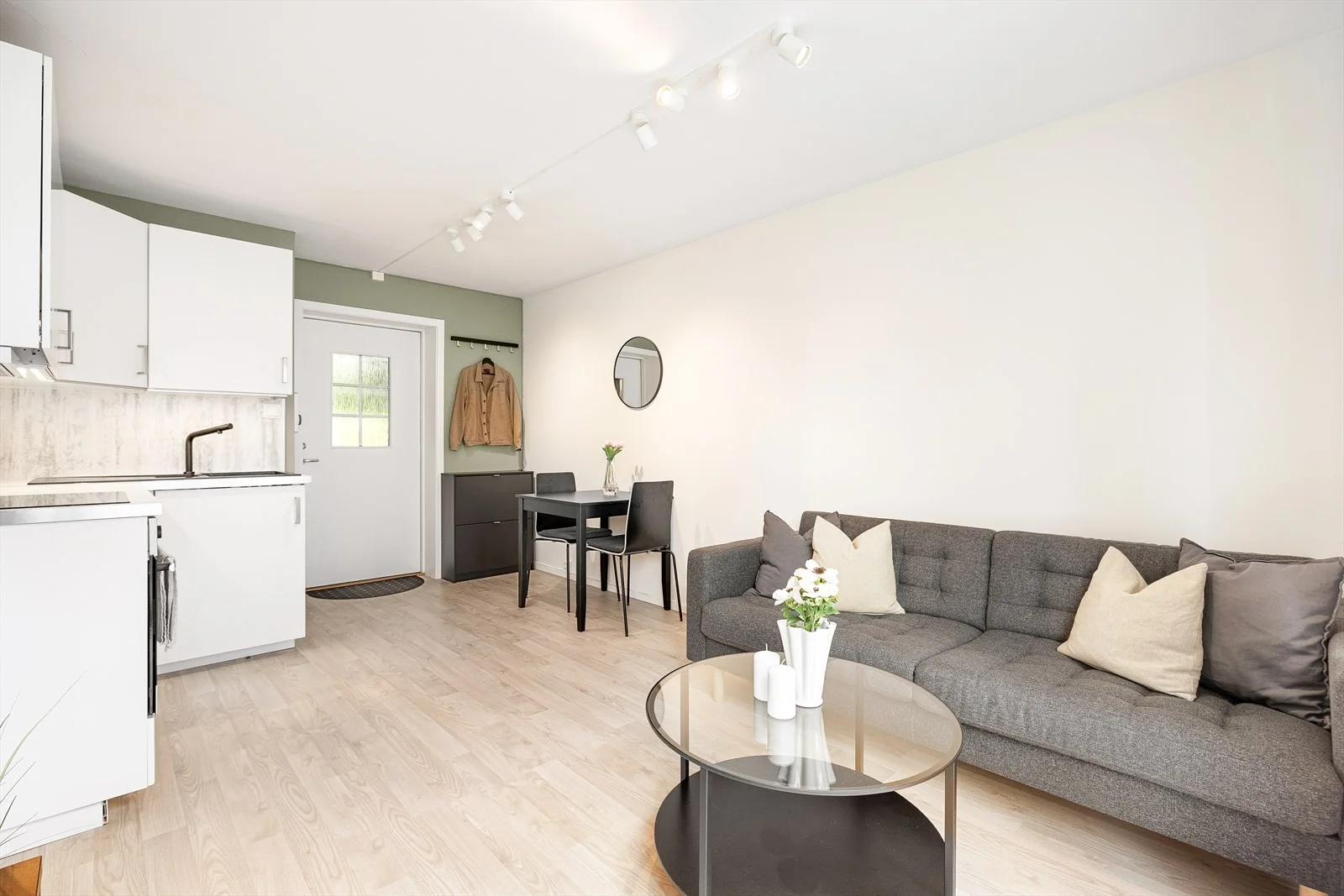 Photo 7