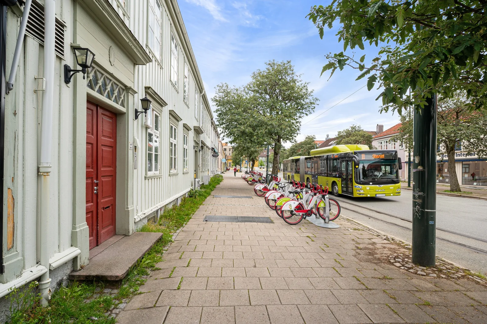 Photo 8