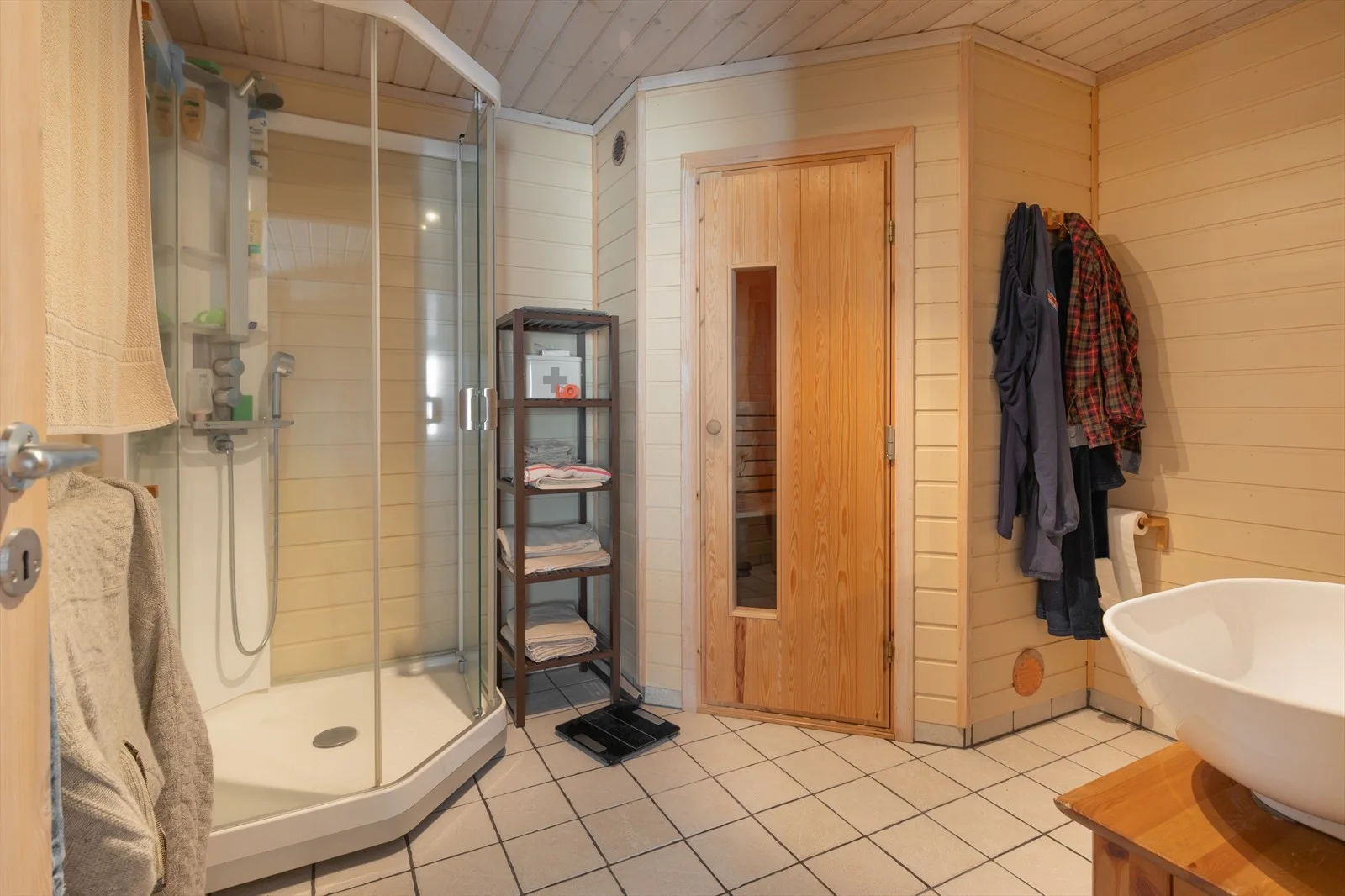 Photo 12