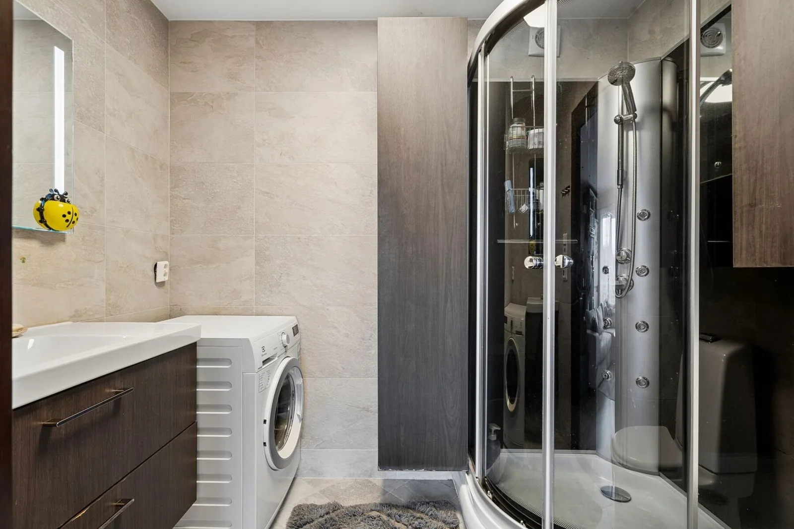 Photo 50