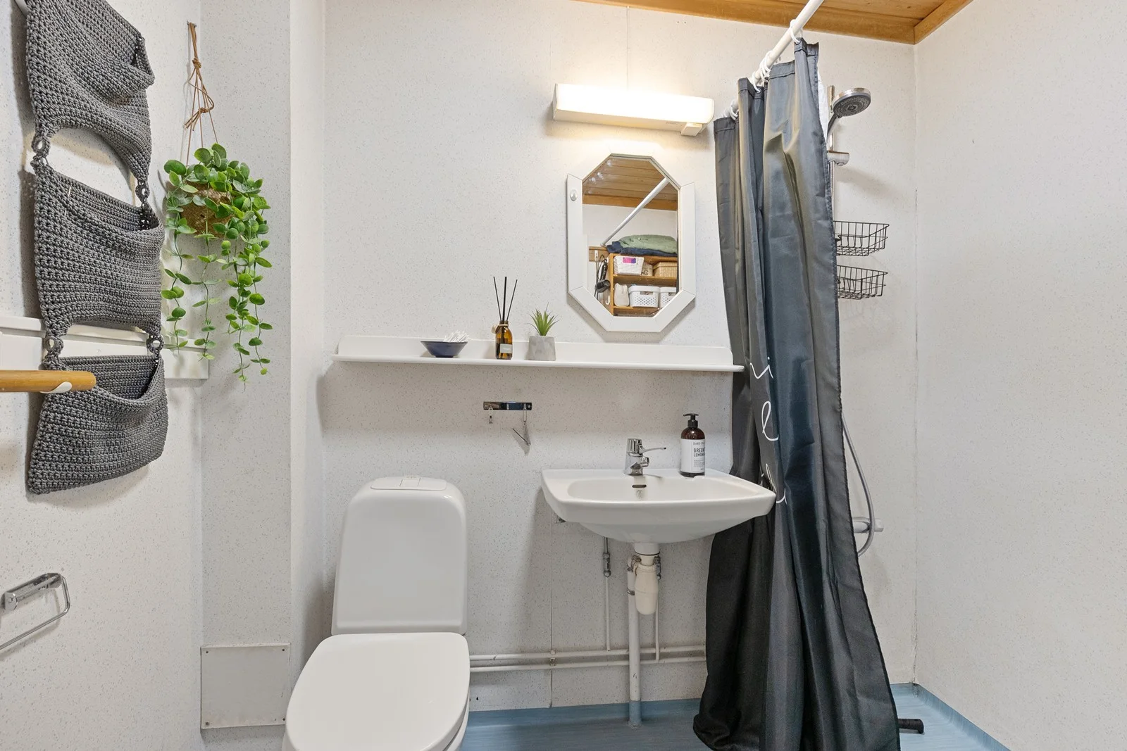 Photo 16
