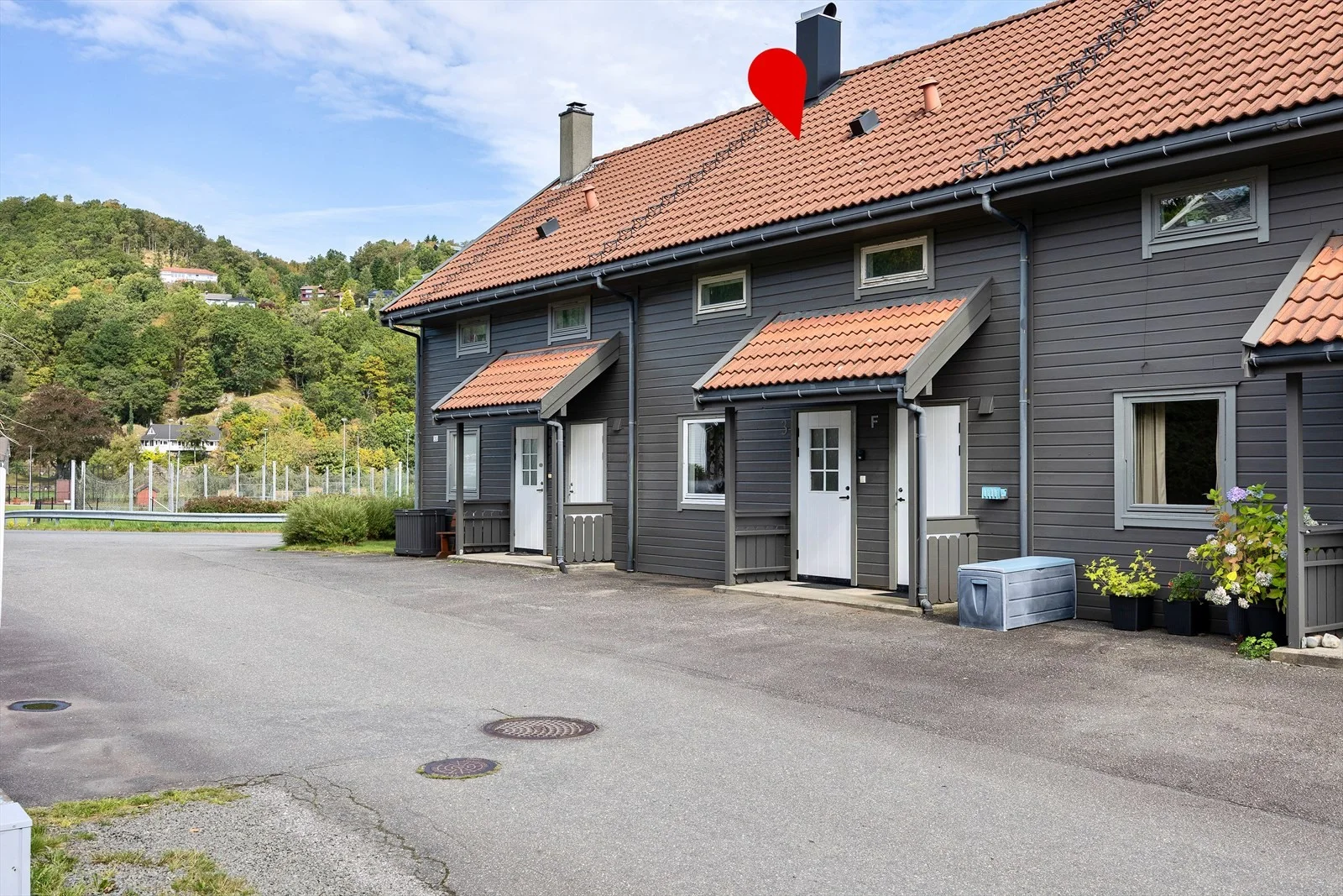 Listing photo