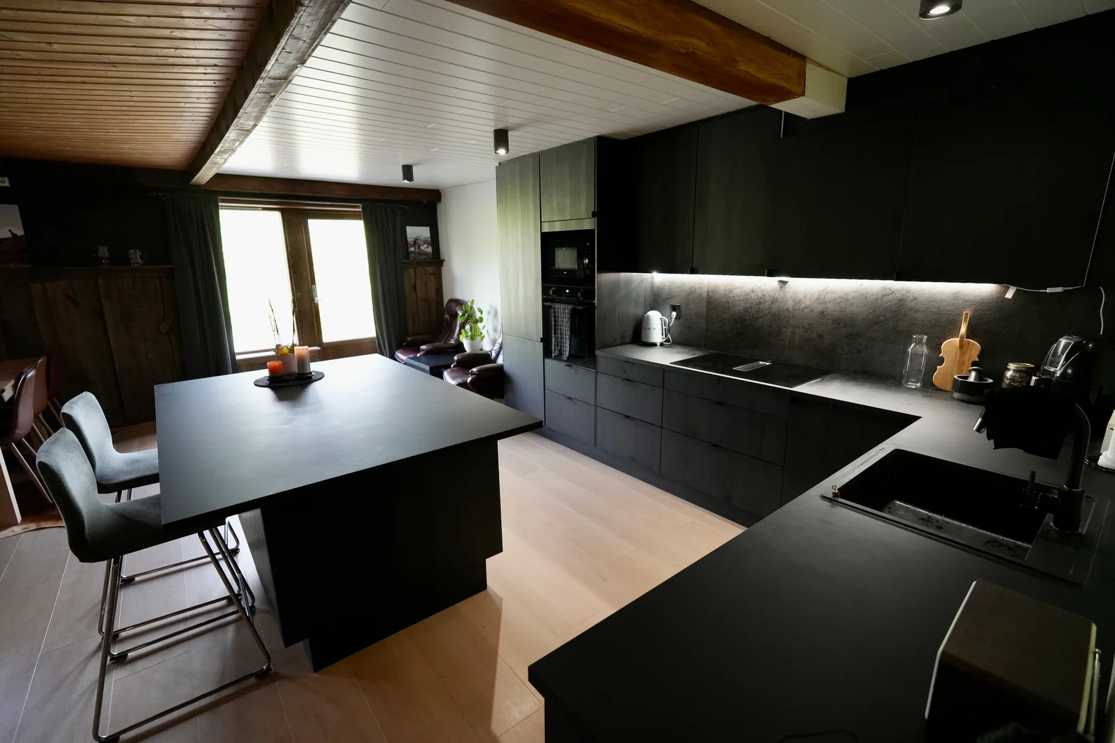 Photo 9
