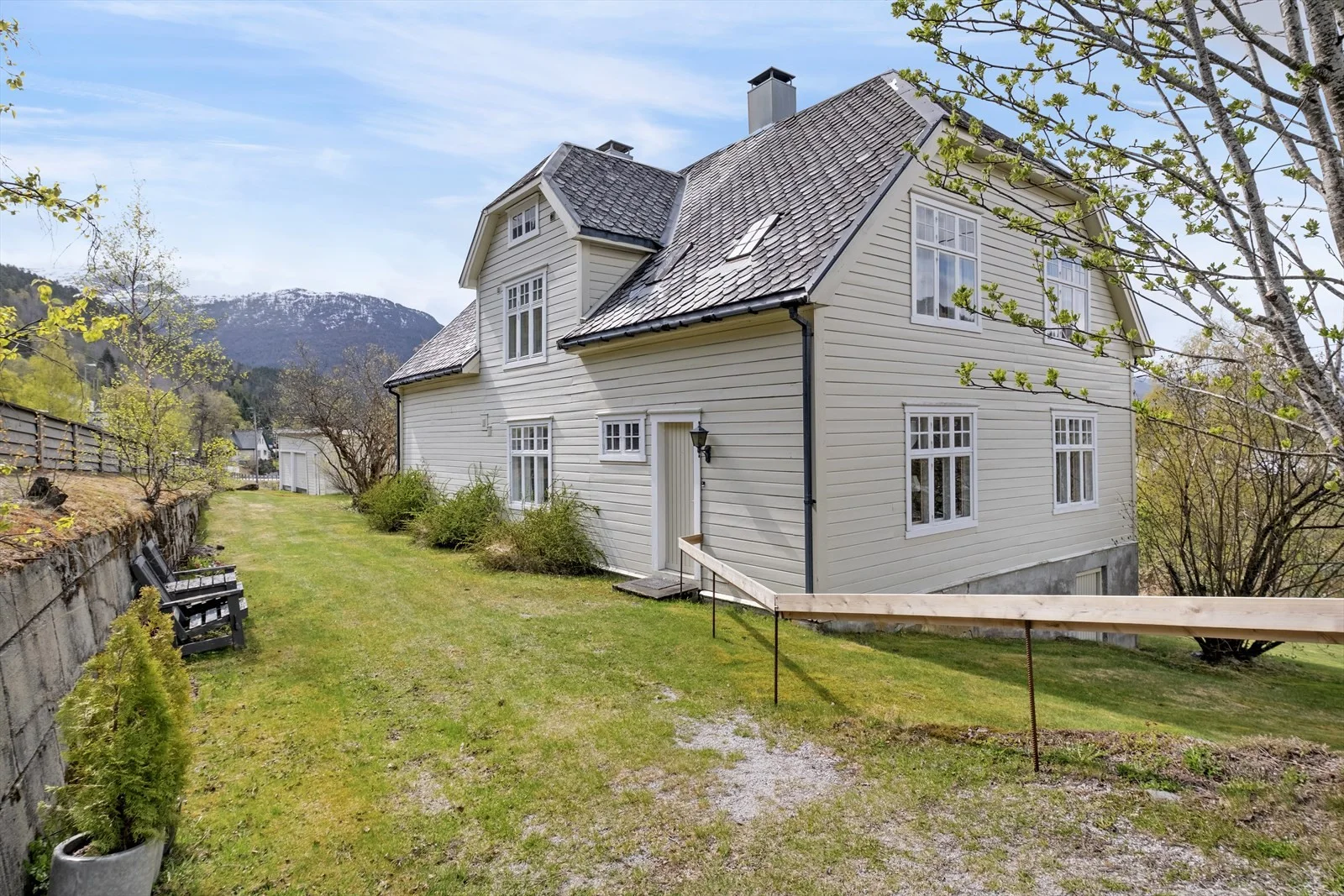Listing photo