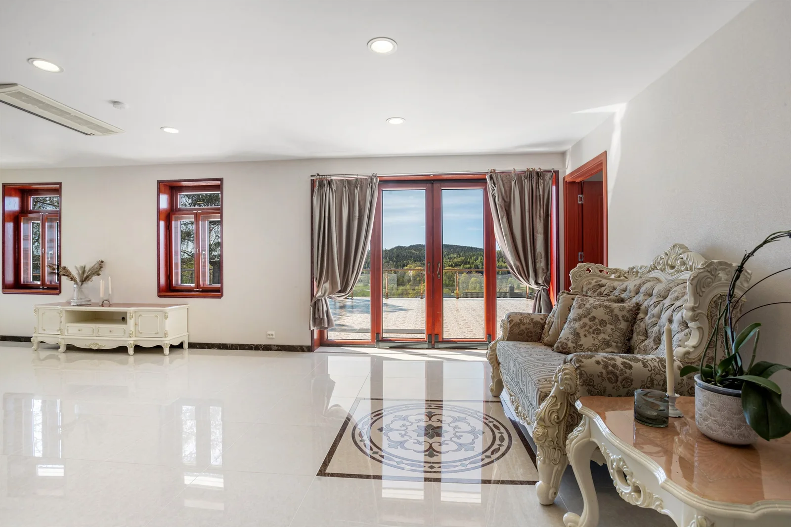 Photo 51