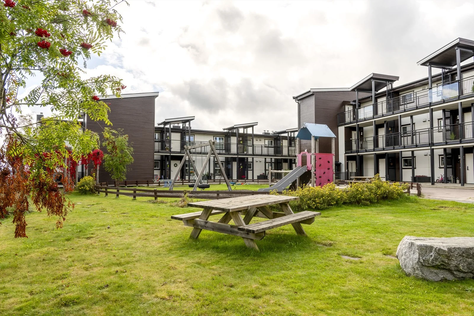 Photo 43