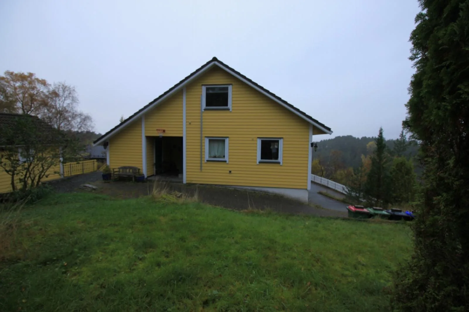 Photo 3