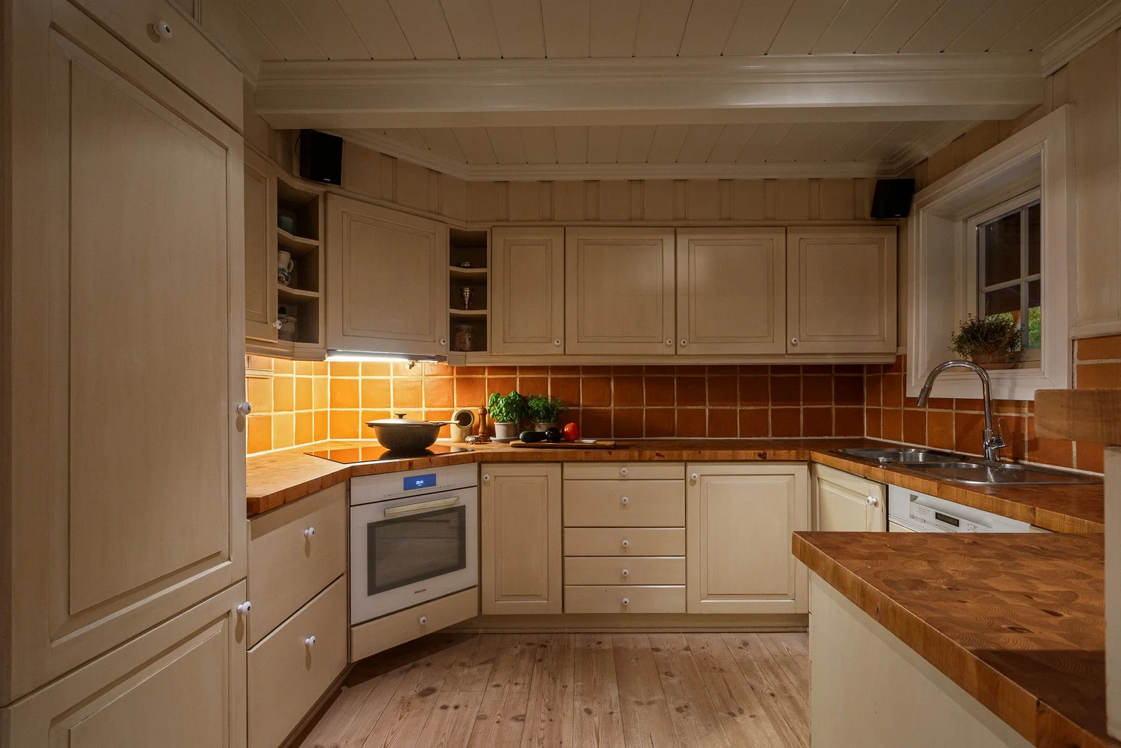 Photo 23
