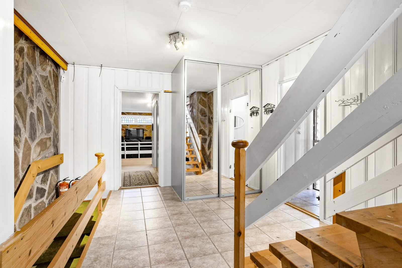 Photo 48
