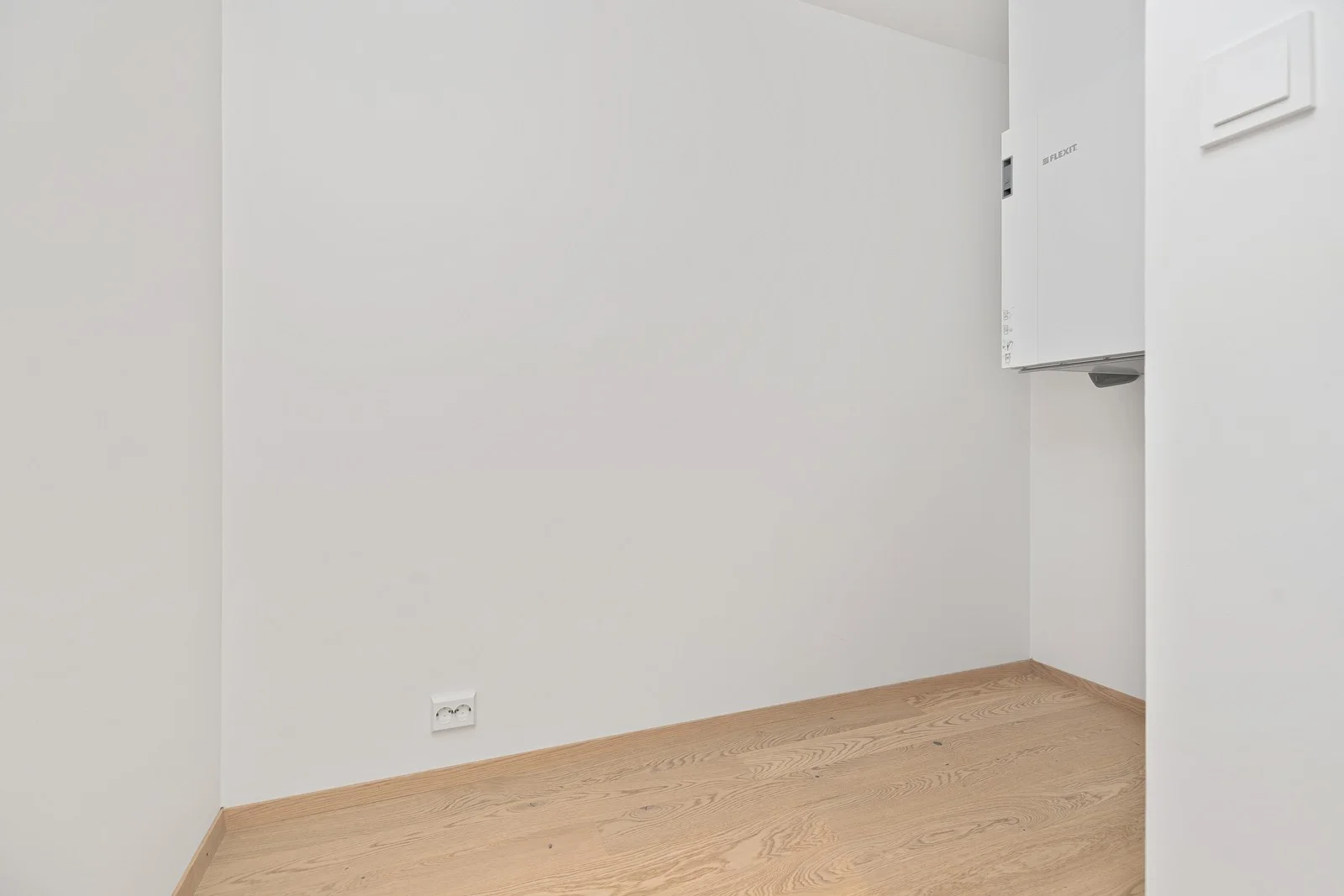 Photo 32
