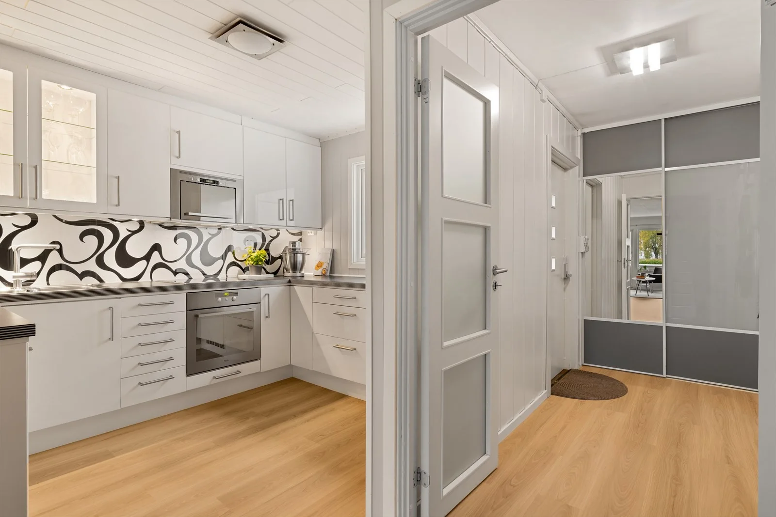 Photo 7