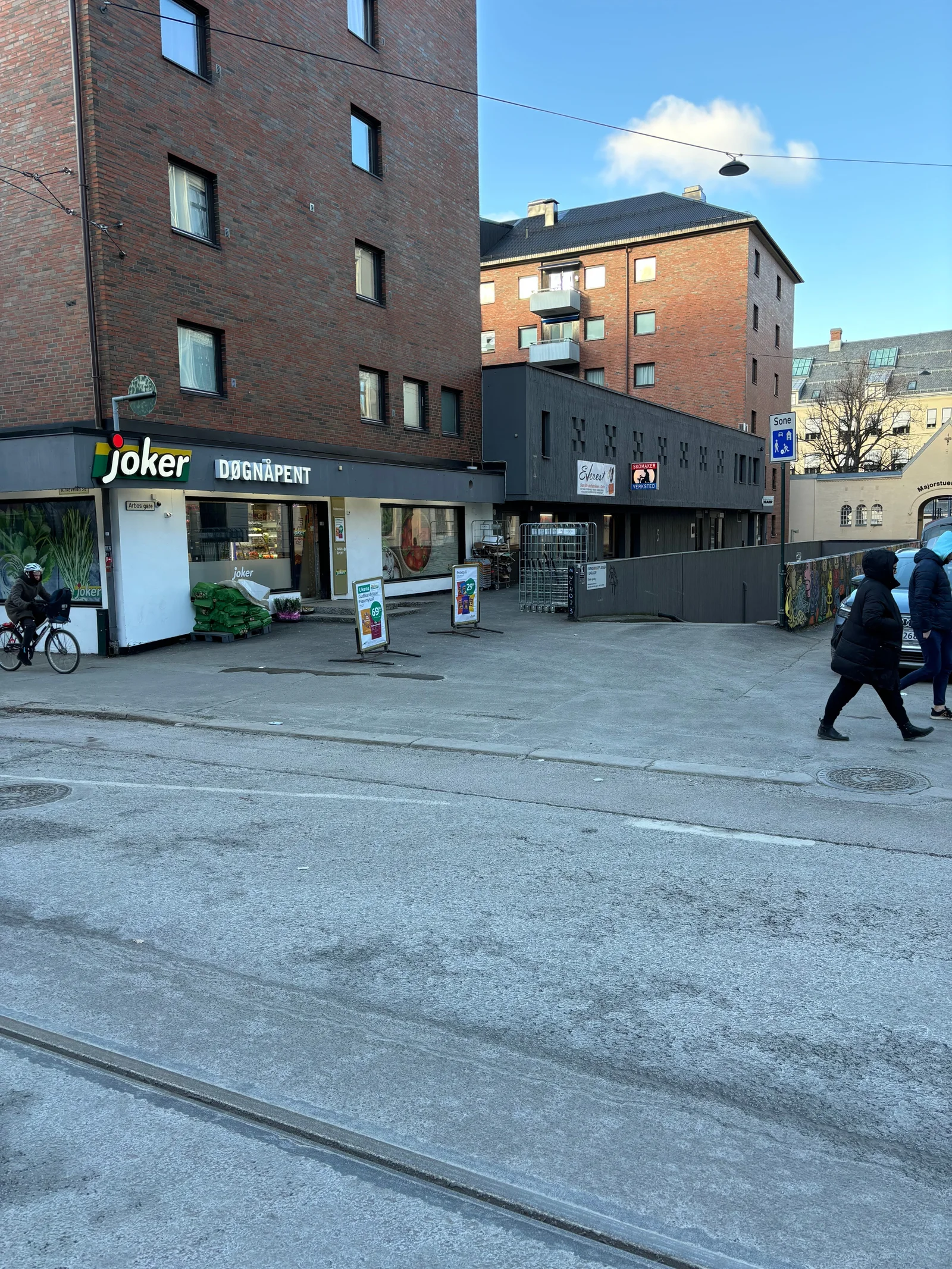 Photo 6