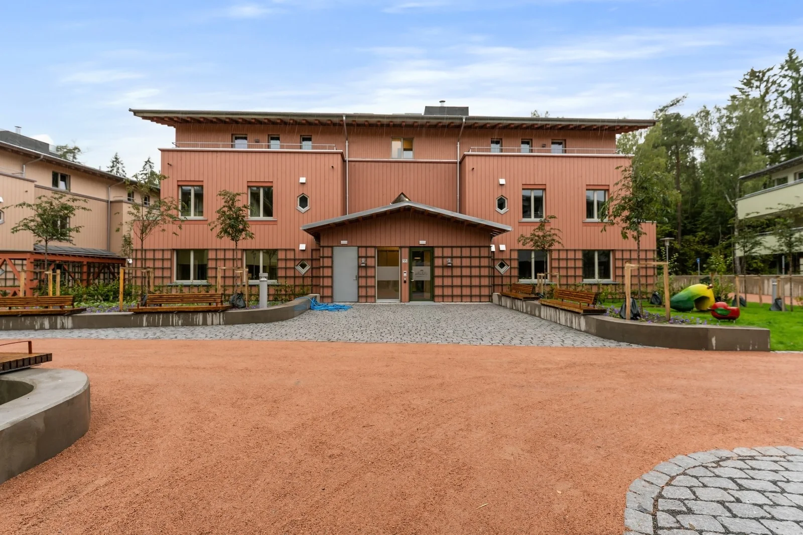 Photo 33
