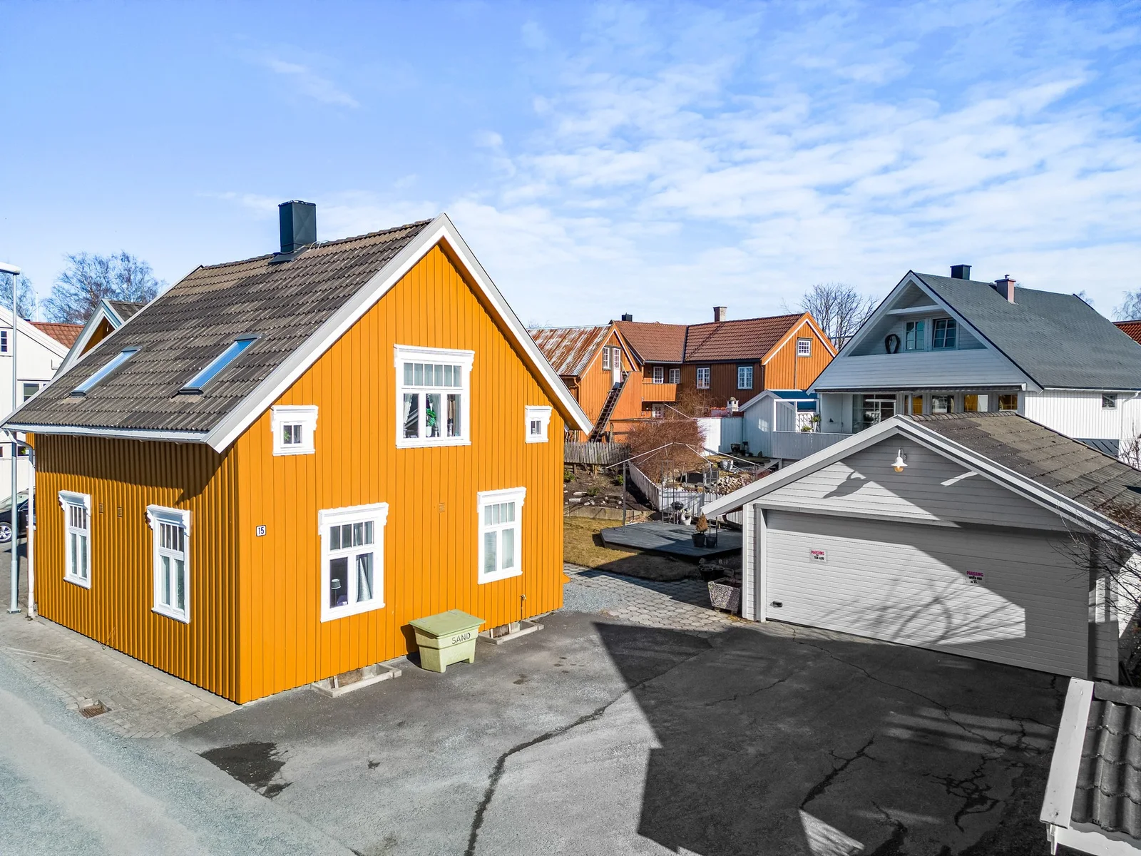 Listing photo