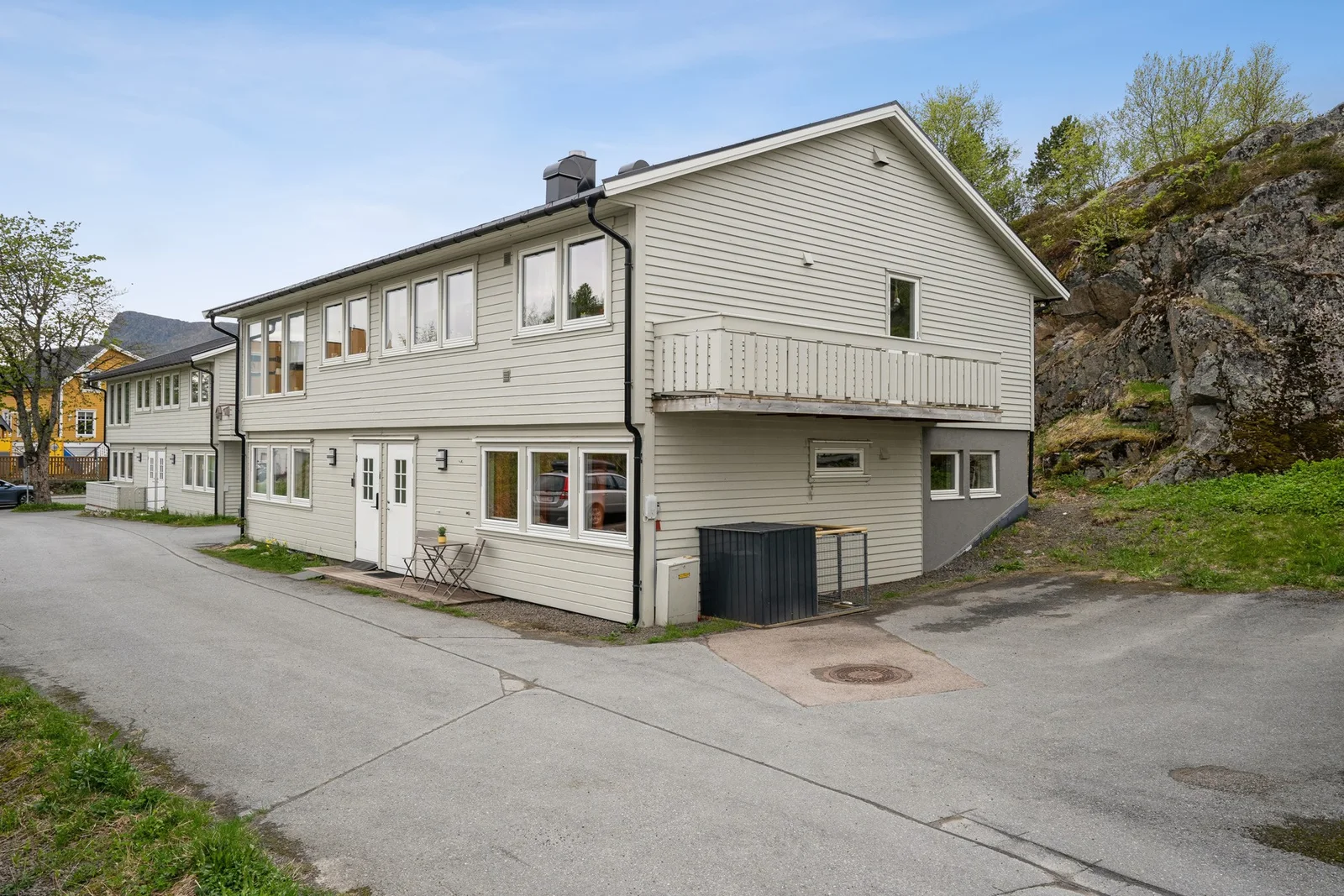 Listing photo