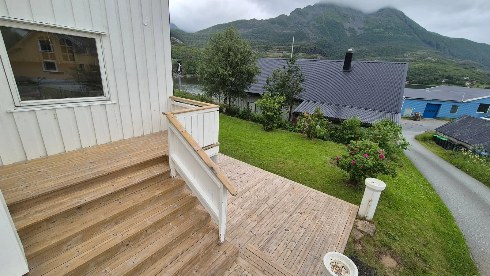 Photo 10