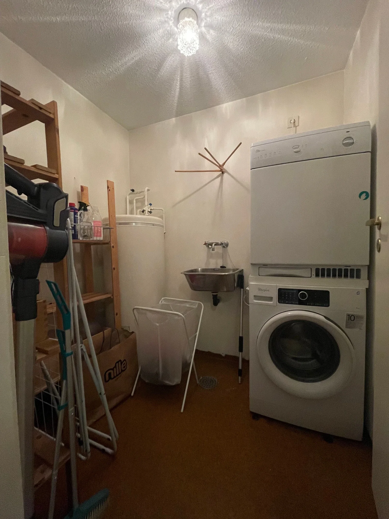 Photo 10
