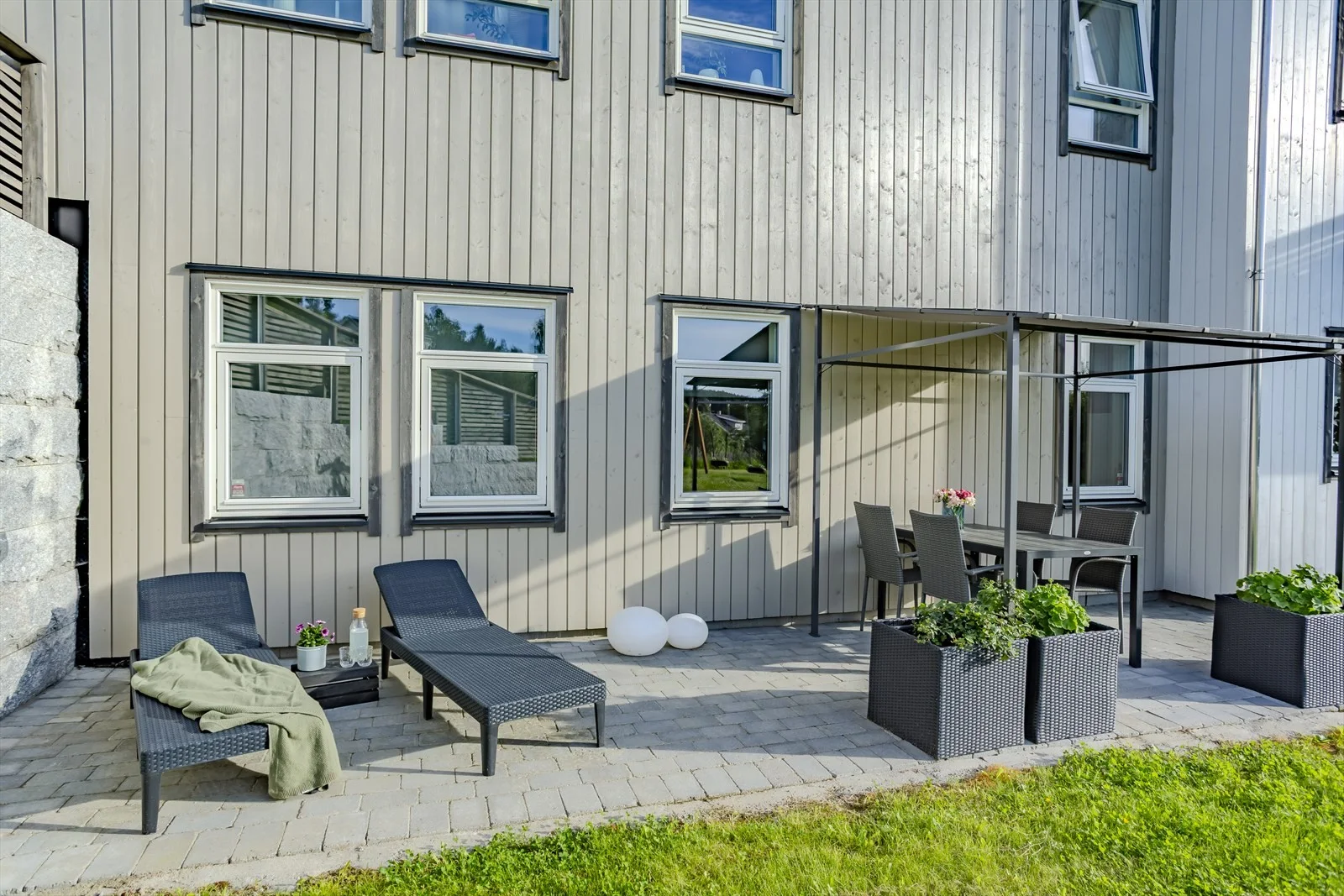 Photo 12
