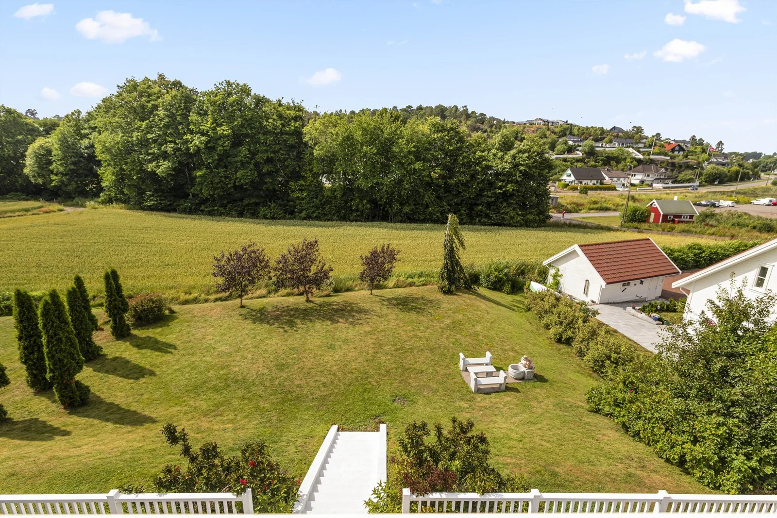 Photo 10