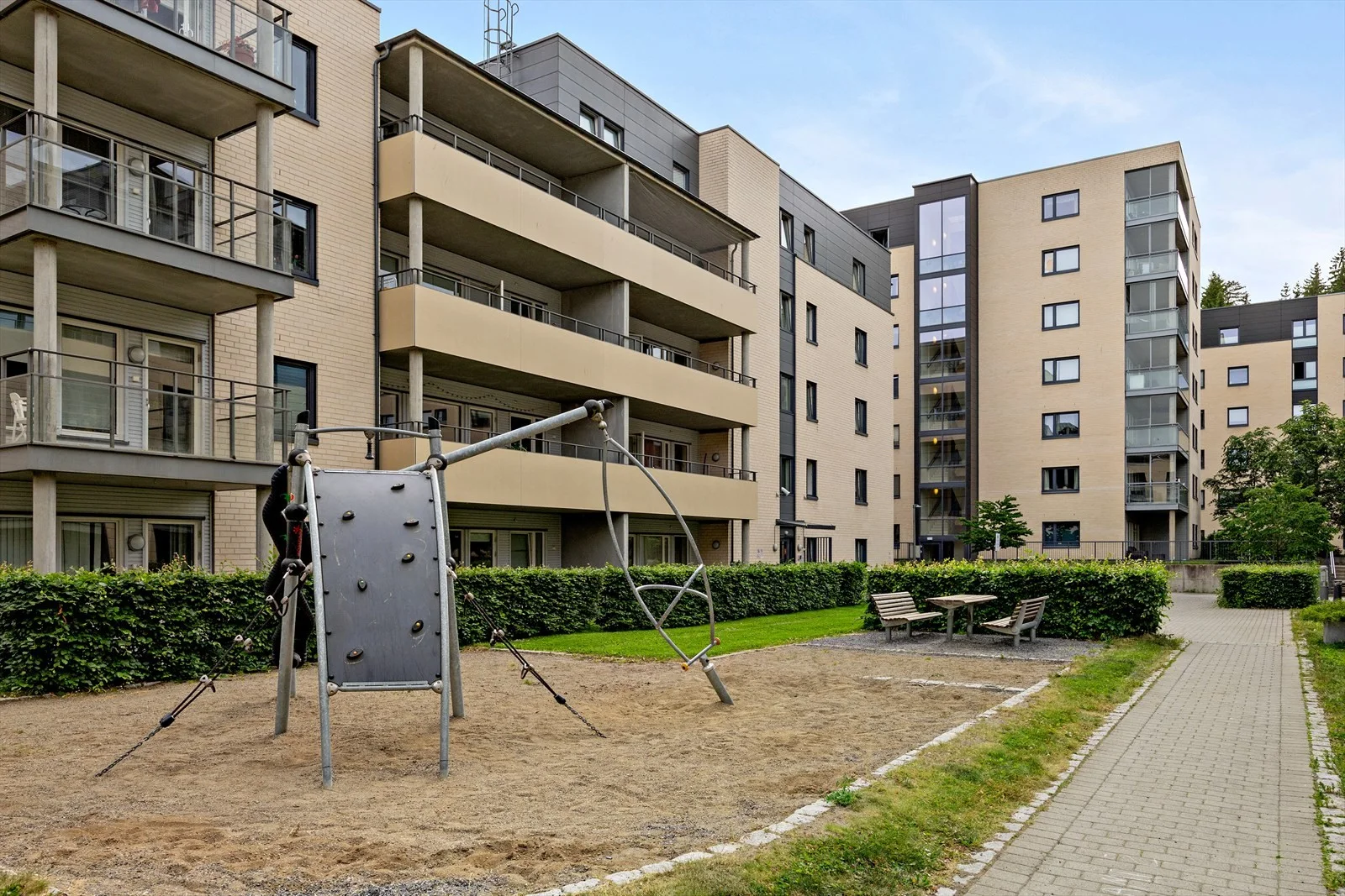 Photo 25