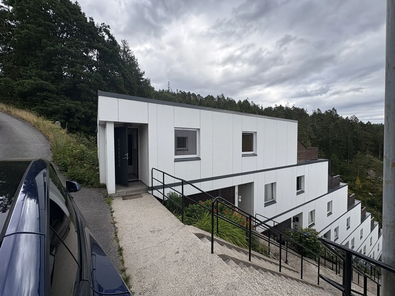 Listing photo