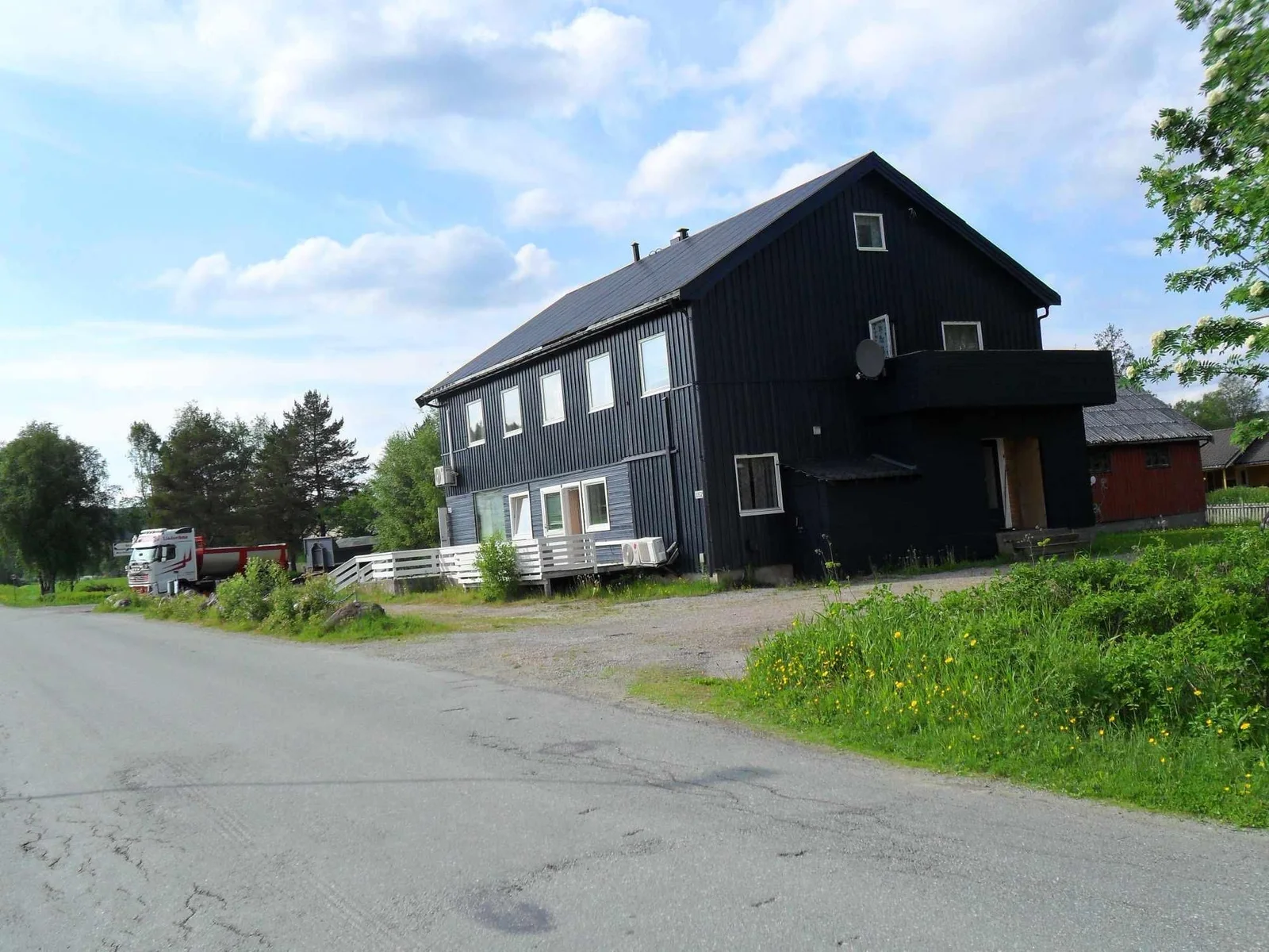 Listing photo