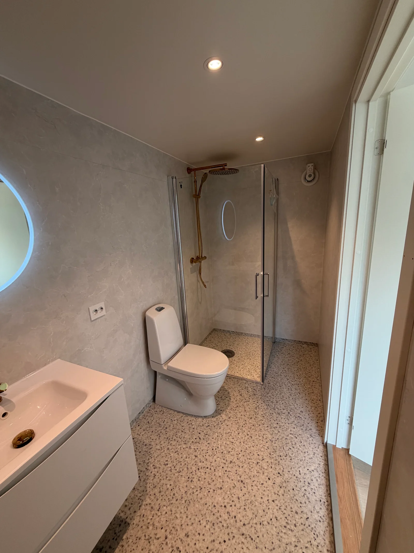 Photo 24