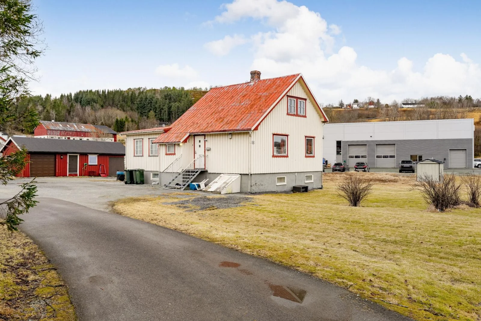 Listing photo