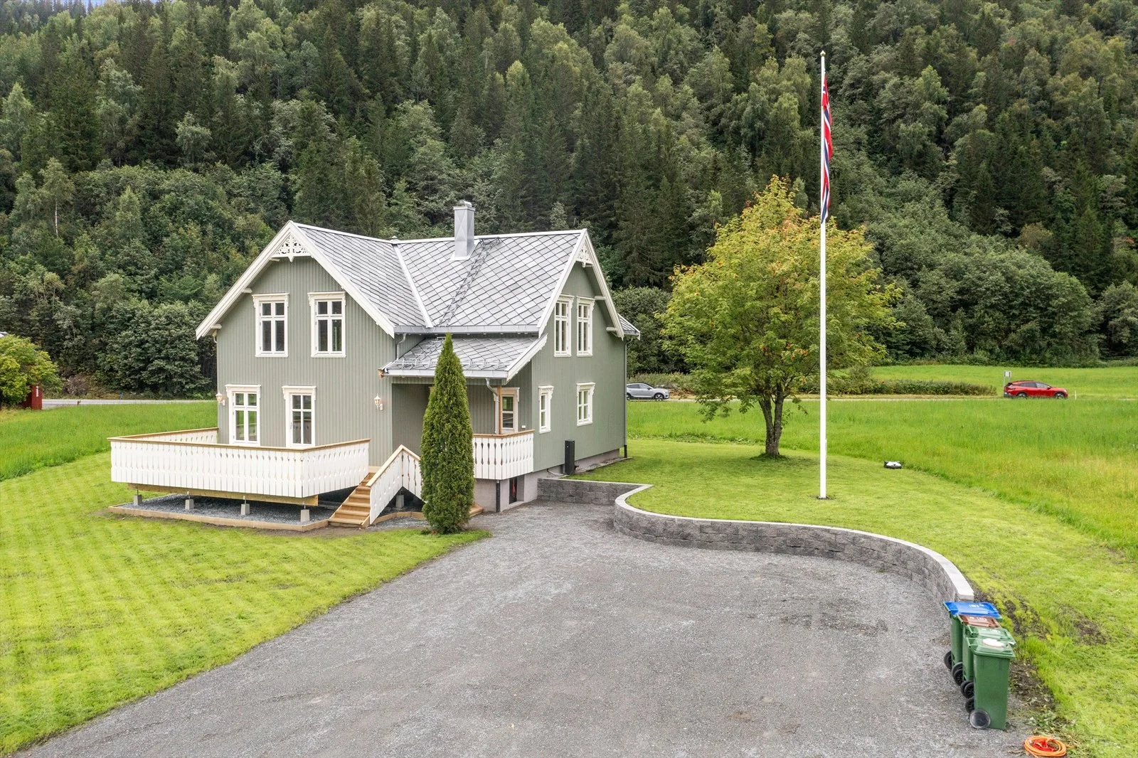 Listing photo