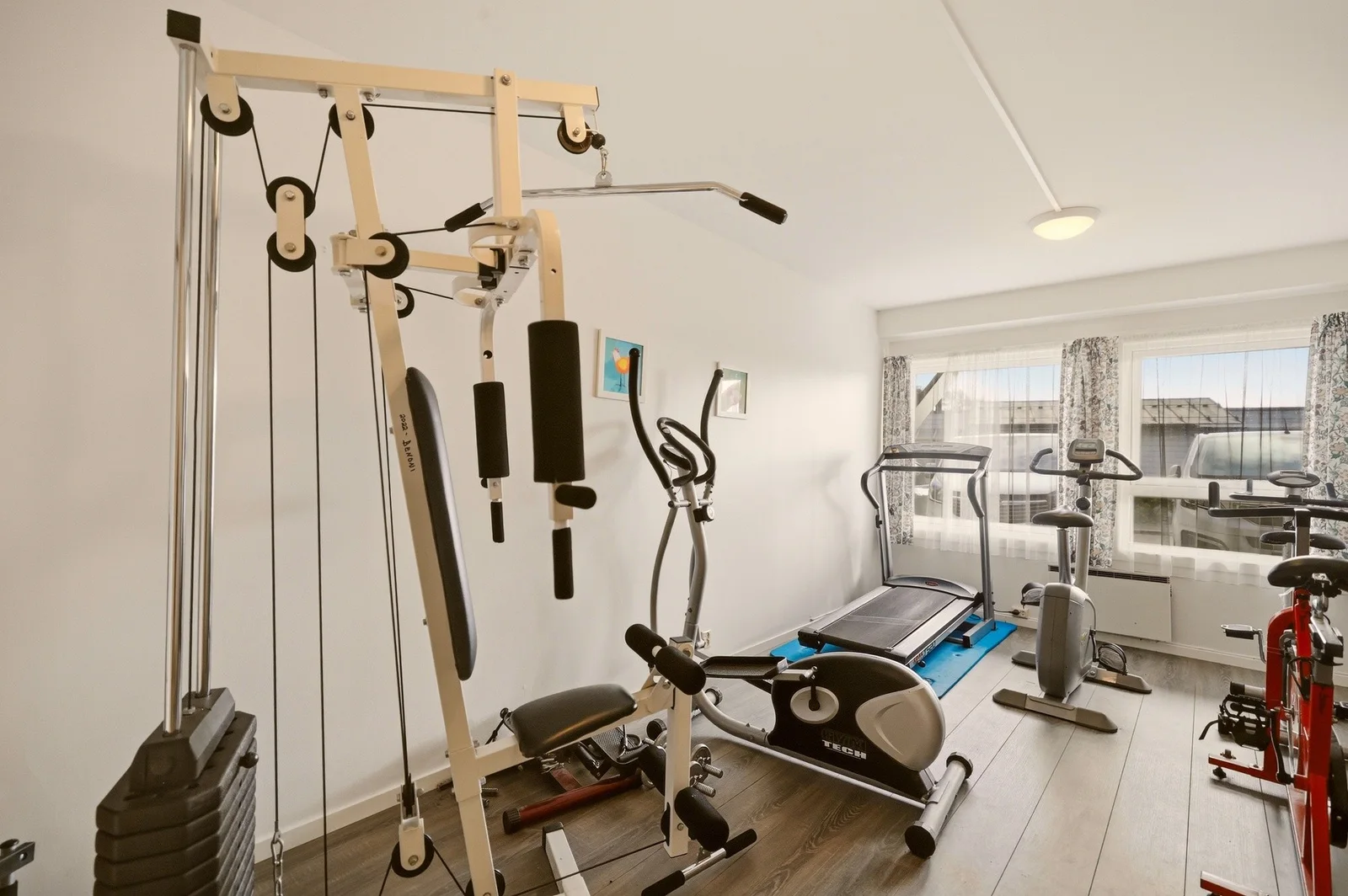 Photo 33