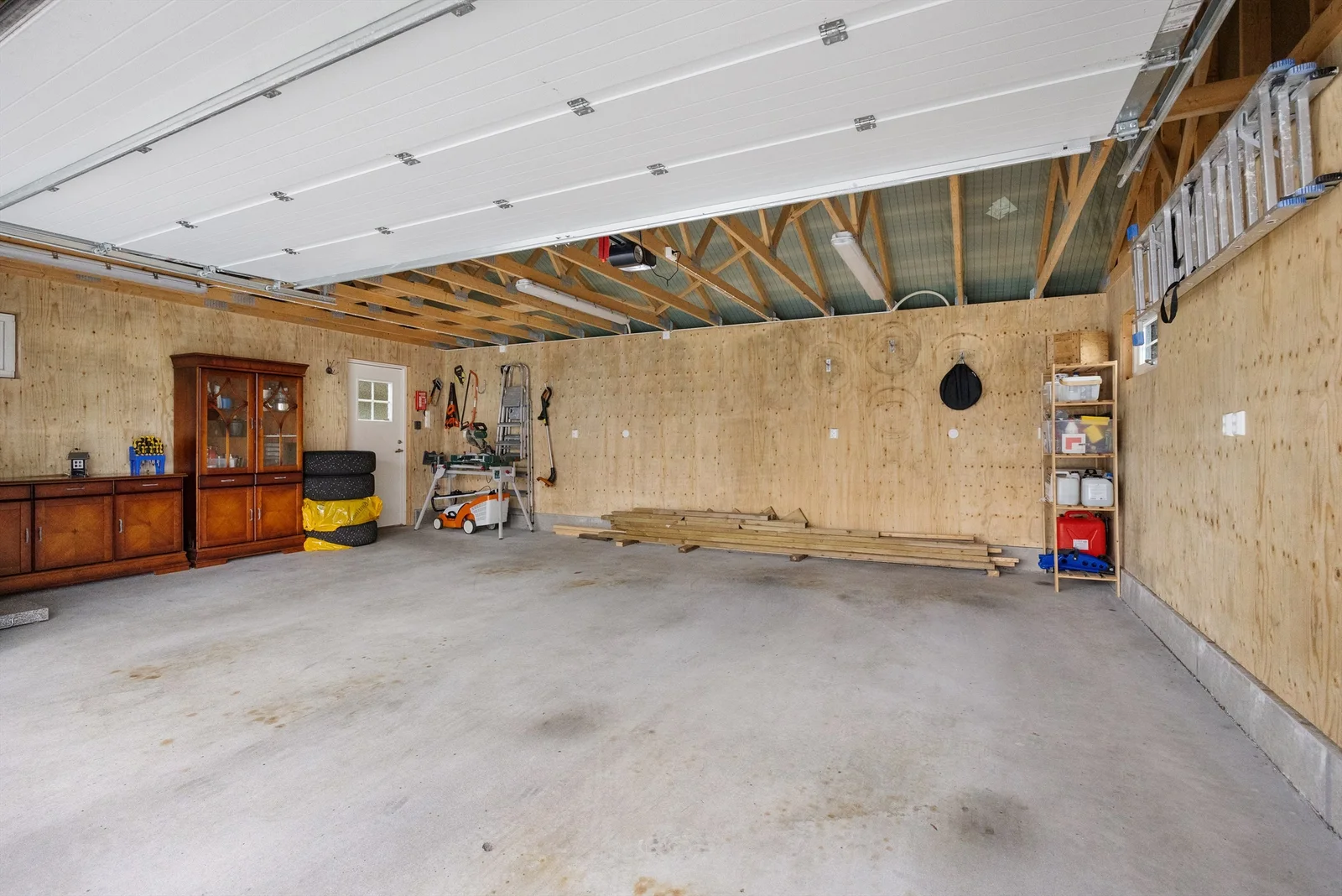 Photo 41
