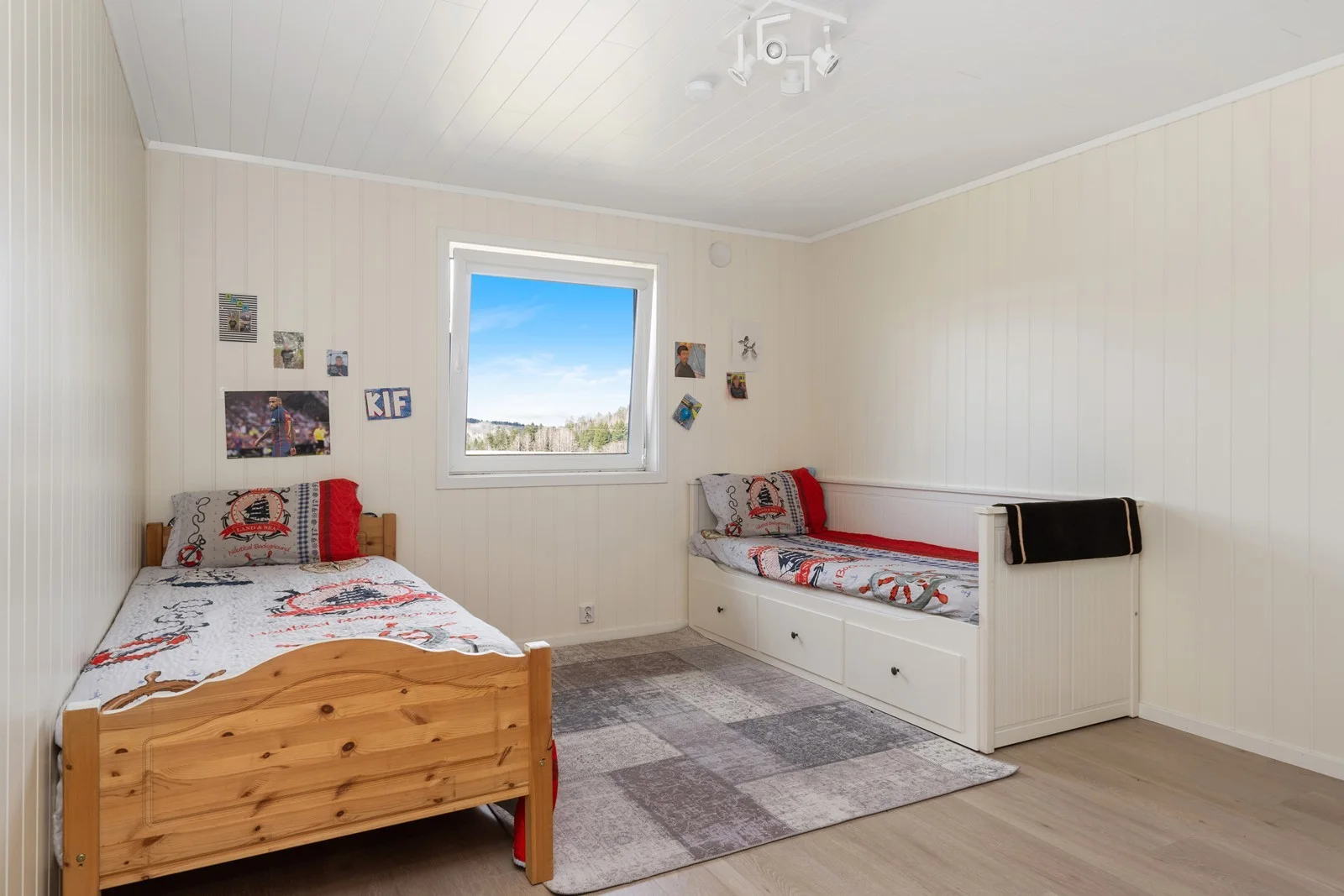 Photo 12
