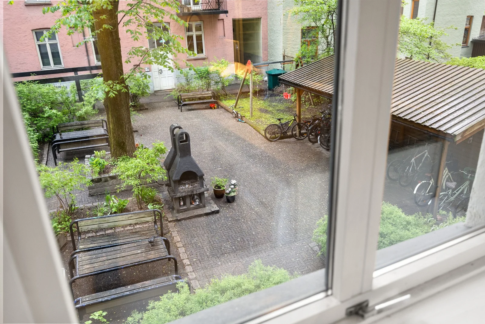 Photo 12