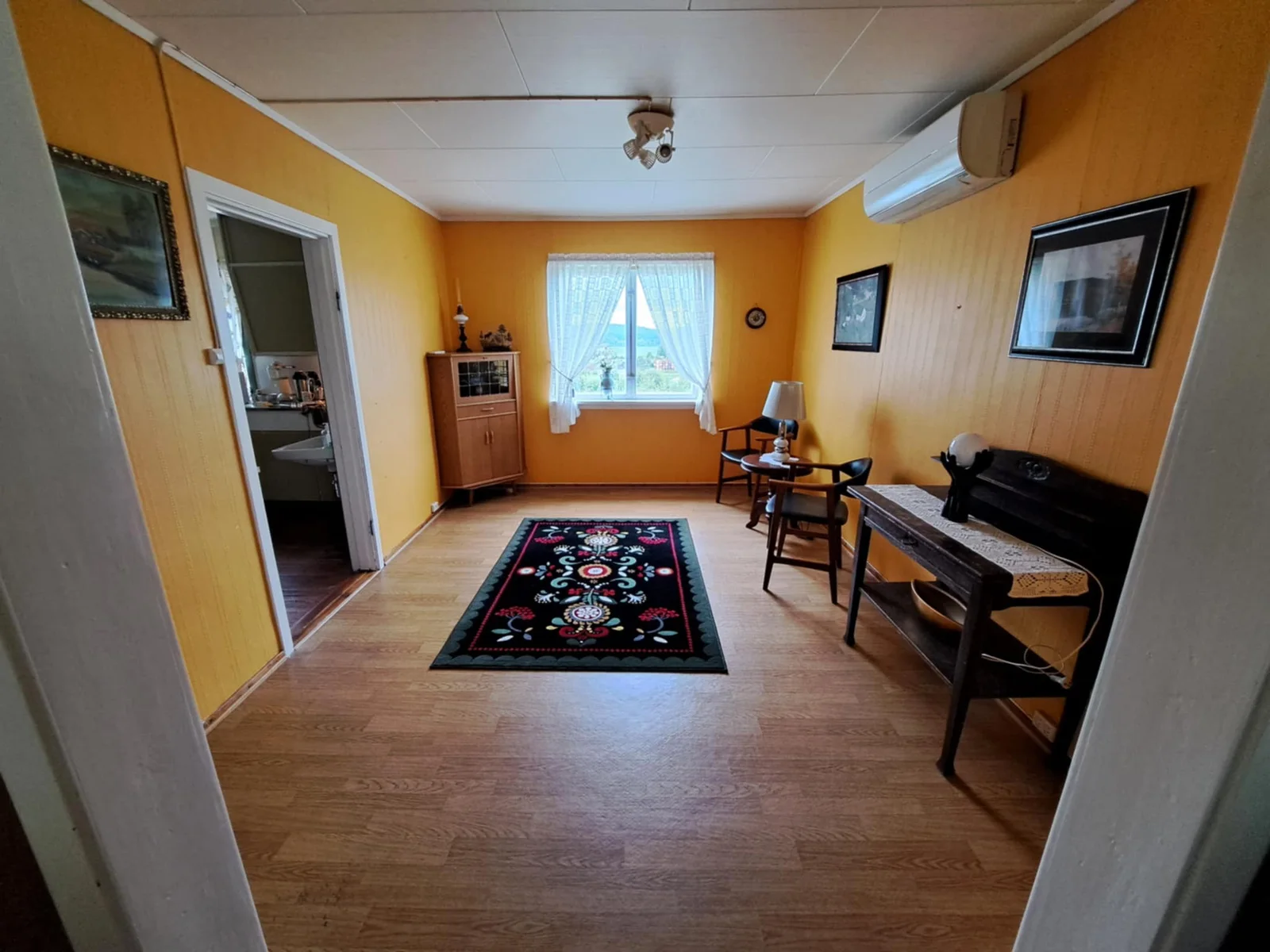 Photo 10