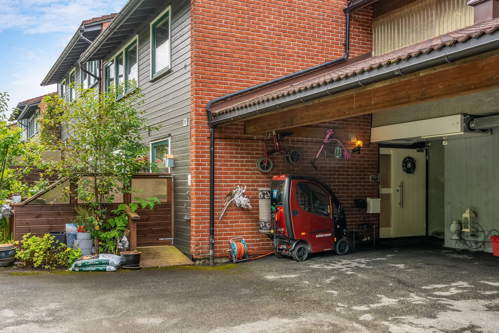 Photo 23