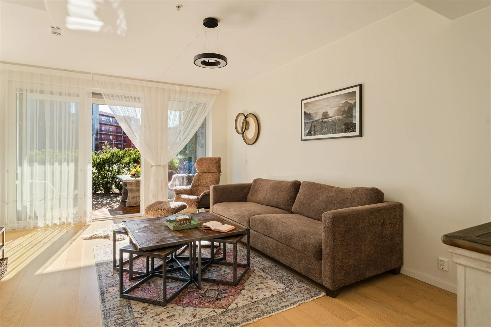 Photo 6