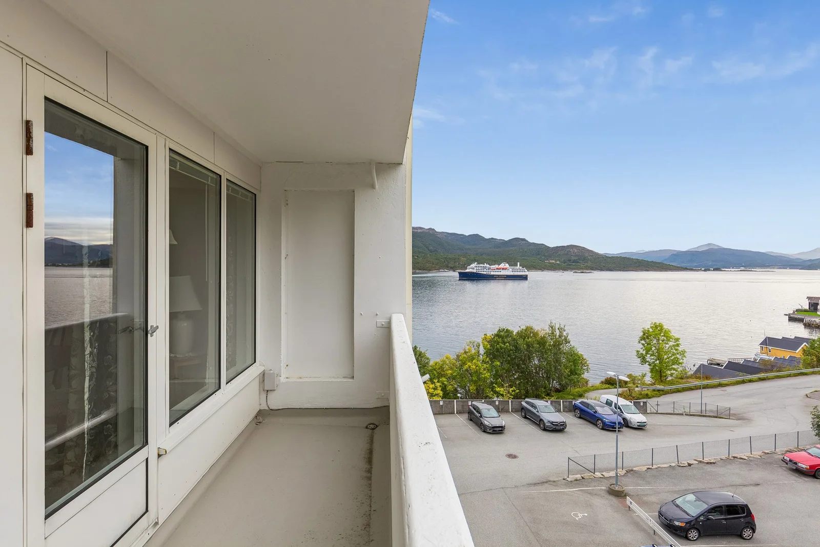 Listing photo