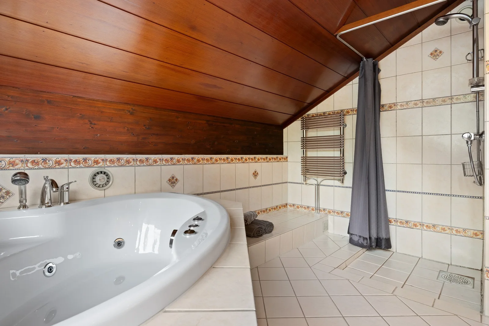 Photo 43