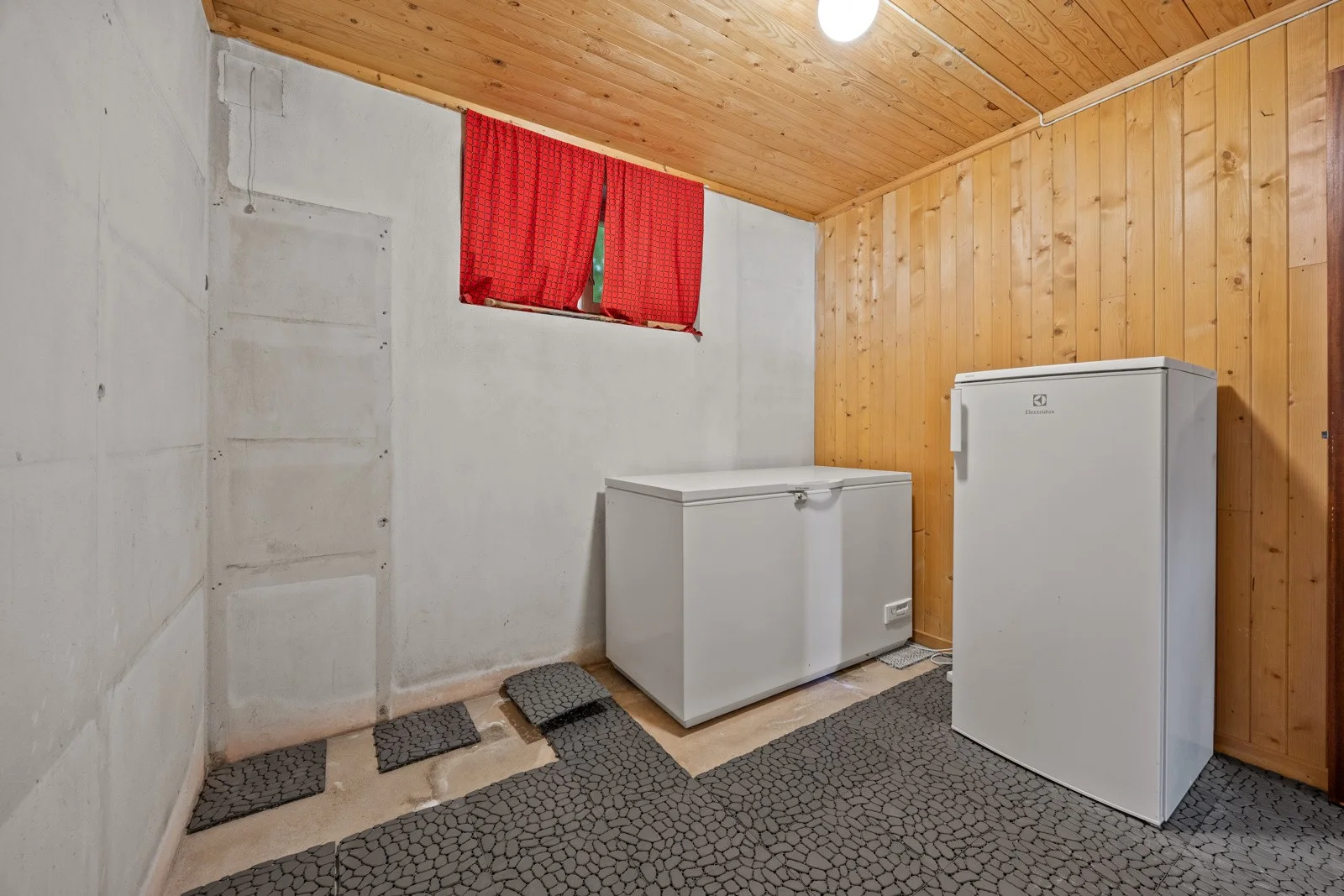 Photo 37
