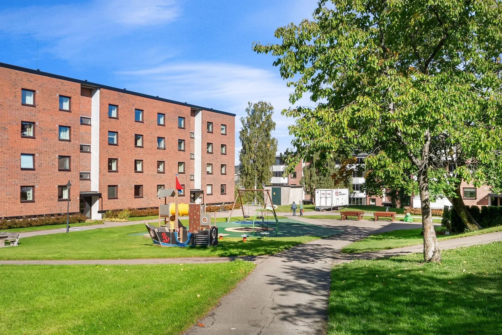 Photo 33