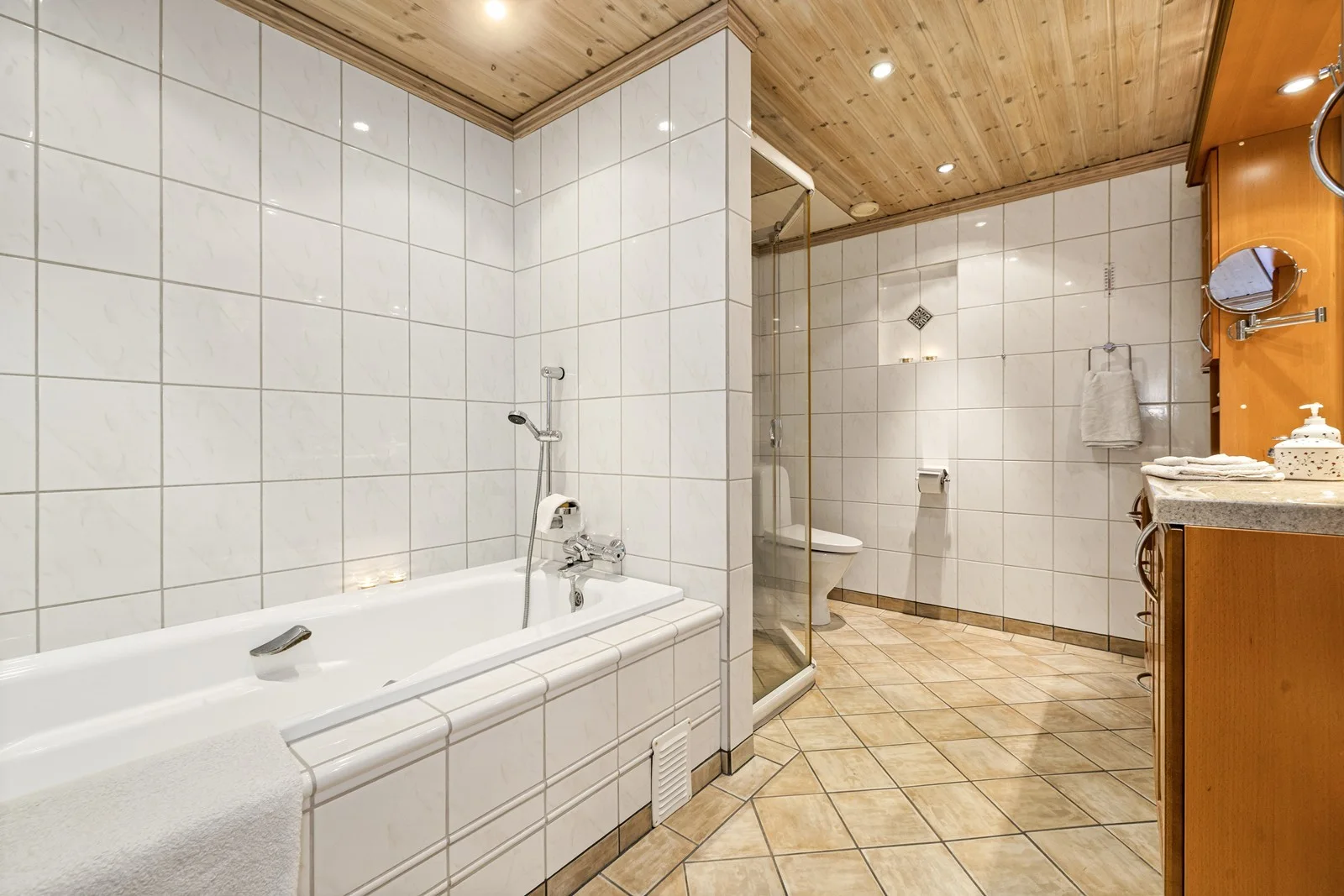 Photo 25