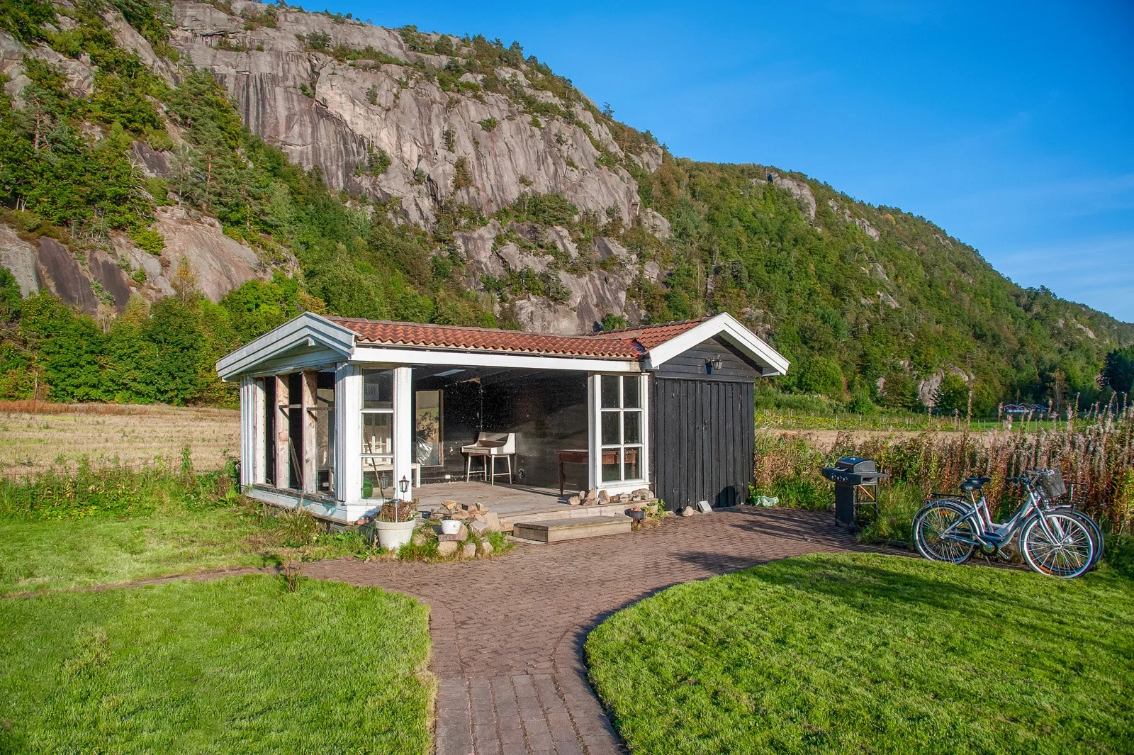 Photo 8