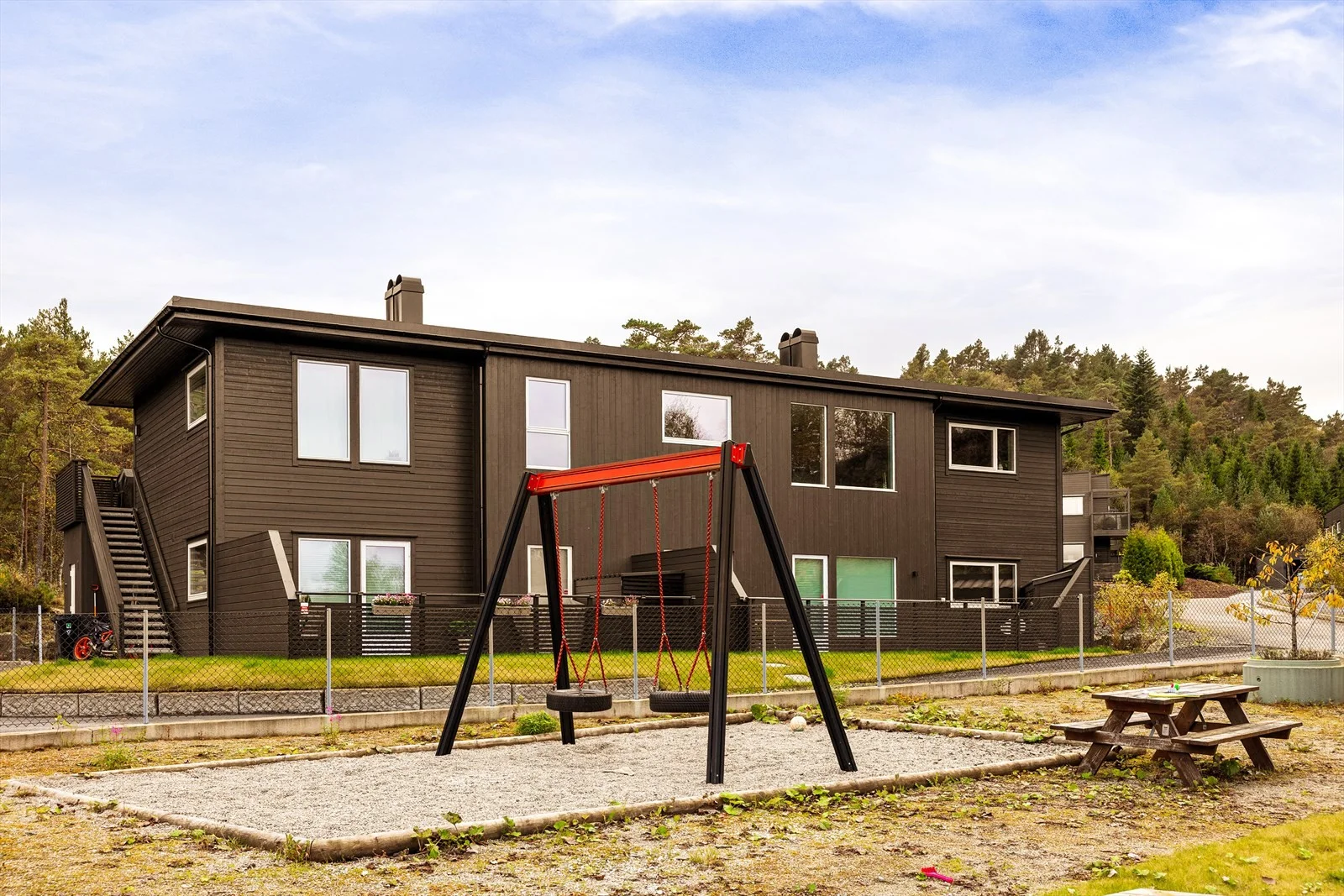Photo 33