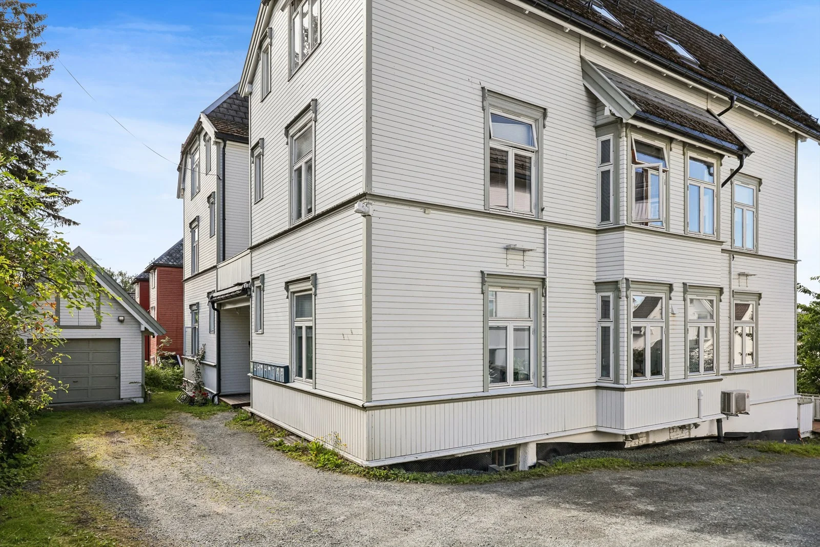 Photo 25