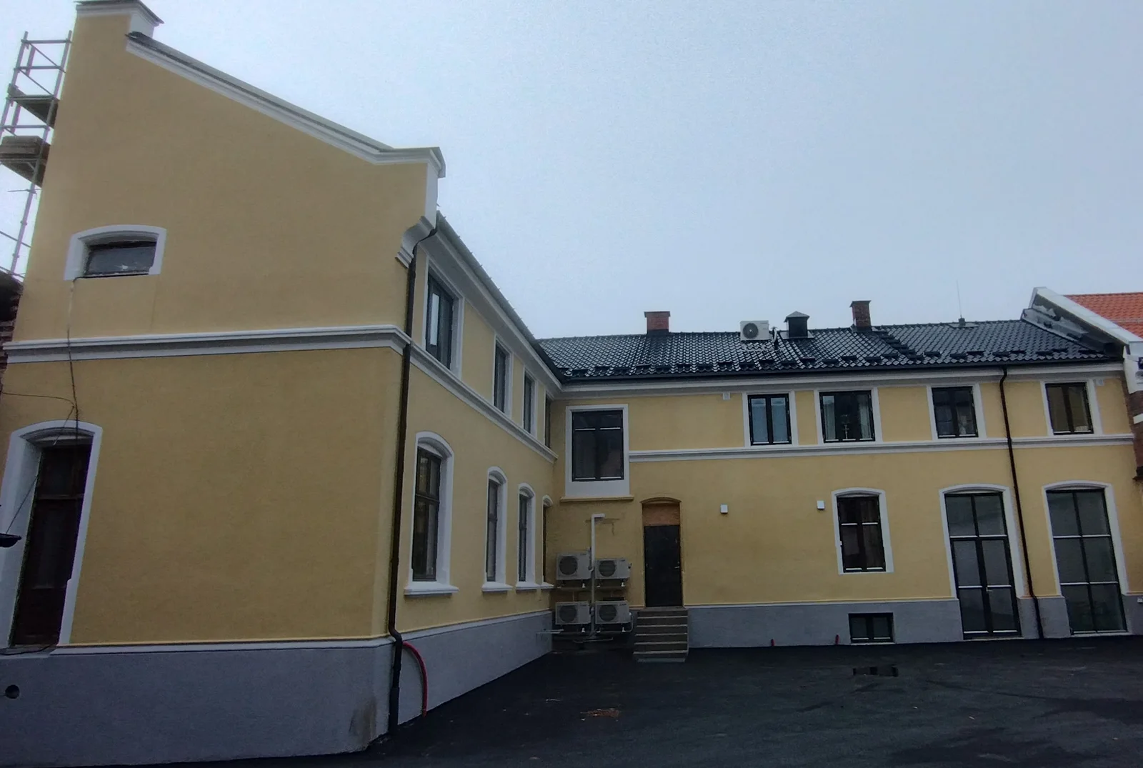 Photo 6